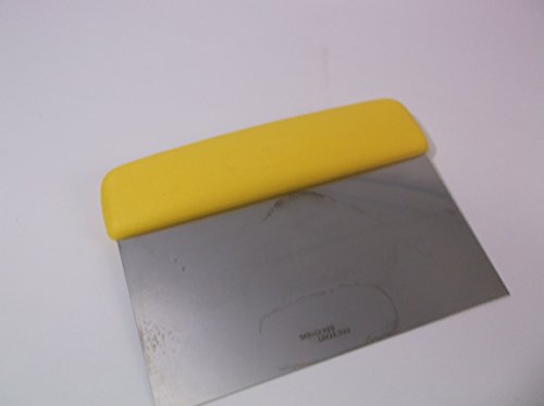 image for The Chef Shops Dexter S196 Yellow Handle 6X3 Pizza Shop Dough Cutter B