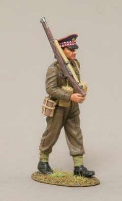 Thomas Gunn Miniatures GB002 British Scots Guard Marching