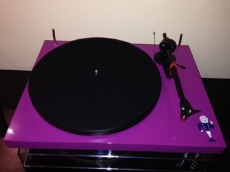 Pro-Ject: Dinosaur Jr. Custom Debut Carbon Turntable - Purple