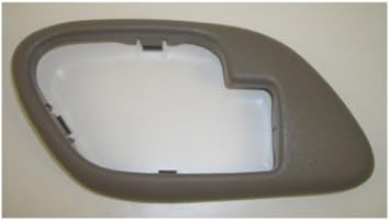 Amazon Com Driver Inside Front 95 99 Chevy Suburban 95 99 Chevy Tahoe 95 99 Gmc Yukon 99 00 Chevy Escalade Door Handle Bezel Trim Gray Also Fits Crew Cab Rear Only 96 97 98 1995 1996 1997 1998 1999 2000 Automotive