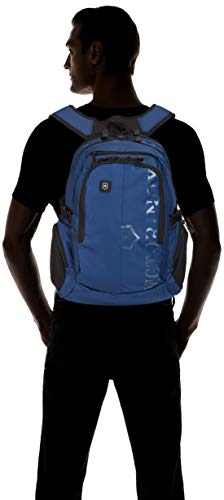 victorinox pilot backpack