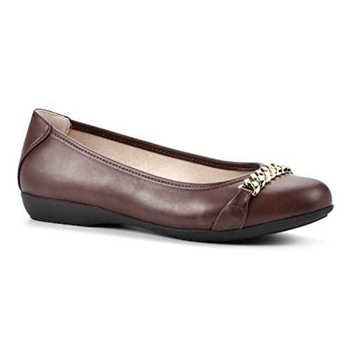 CLIFFS BY WHITE MOUNTAIN Women’s Charmed Flat, Brown/Smooth, 7.5 W