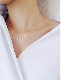 Amkaka Minimalista 925 Plata de Ley Tiny Geométrico Triángulo Collar para Mujer