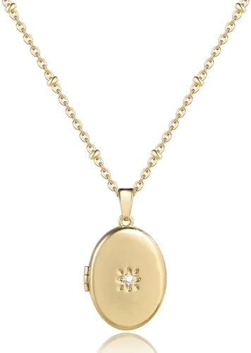 The Magic Locket (Magic Charm Book) by Elizabeth Koda-Callan (1998