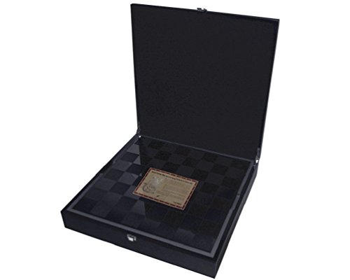 Street Fighter 25th Anniversary Chess Set