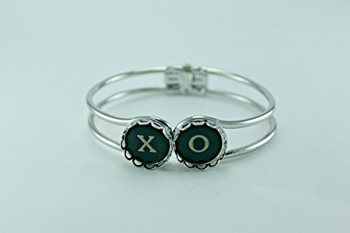 Hugs and Kisses XO Hinged Cuff Typewriter Key 7 Inch Cuff Bracelet - Thumbnail 3