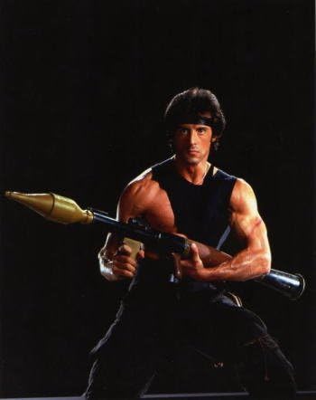Amazon ブロマイド写真 ランボー3 シルベスター スタローン ロケットランチャーを持つ アイドル 芸能人グッズ 通販