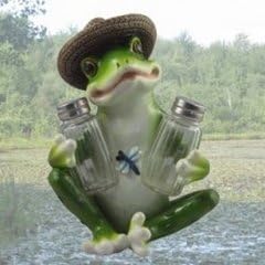 Froggie Flavoring - Frog Salt and Pepper Shaker Set