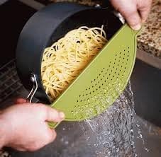 1 X Crescent Heavy Duty Silicone Easy Pot edge Drainer / Strainer- Green by Kitchenlinx