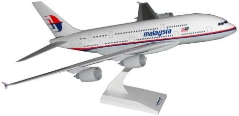 DARON WORLDWIDE Skymarks Malaysia Airlines A380-800 W/GEAR