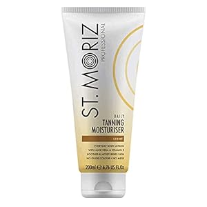 St-Moriz-Professional-Daily-Tanning-Moisturiser-with-Aloe-Vera-Vitamin-E-Gradual-Vegan-Fake-Tan-Medium-200ml St Moriz Professional Daily Tanning Moisturiser with Aloe Vera & Vitamin E, Gradual Vegan Fake Tan, Light (200ml)