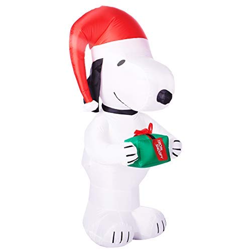 Misc Peanuts Snoopy Christmas Inflatable Holding Present 5 Ft