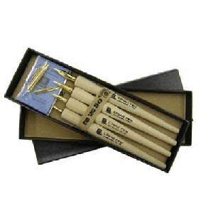 Comic Pen Ink Pen Set with Wooden Fountain Pens / Quills in Set of 4 / with 4 Replacement Nibs