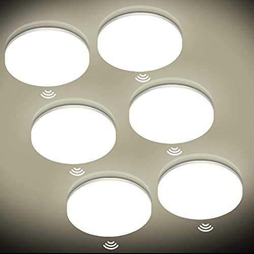 Oraymin 6er LED Deckenleuchte mit Bewegungsmelder Einstellbar 24W 2400LM LED Deckenleuchte IP54 Feuchtraumleuchte, 4000K…