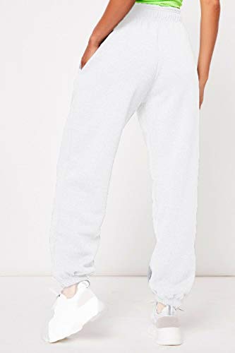 closed bottom sweatpants with pockets