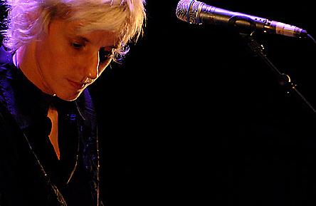 Sarah Bettens à écouter ou acheter sur Amazon Music dès maintenant