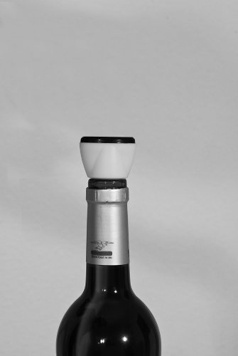 Caso 1322 Wine Stopper Suitable for all Caso Vacuum Sealers/to Preserve Aroma of Open Wine Bottles/Reusable - Set of 2