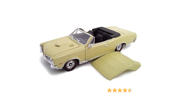 Amazon Com 1967 Pontiac Gto Convertible Cream 1 24 Diecast Model Arts Crafts Sewing