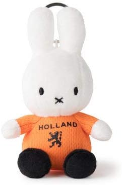 Amazon ミッフィーキーホルダーキーリングオランダ限定サッカー選手背番号8フットボール ぬいぐるみmiffy65 ぬいぐるみ ホビー