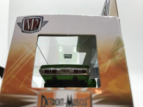 M2 Machines Detroit-Muscle 1971 Dodge Charger Super Bee 440 1:64 Scale R27 14-51 Green/White Details Like NO Other! Over 42 Parts