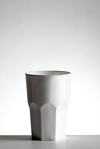 White Plastic Octagon Shaped Tumblers. Set of 8. Virtually unbreakable. Holds 350ml / 12oz to rim. Ideal for all occasions inside or out and a safer alternative to glass. Dishwasher safe and great for kids. - Image 4