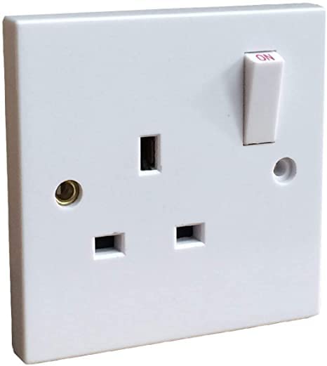 Mr. Gadget's Solutions® 13A Single Gang UK Switched Wall Socket (Single Pole) - White