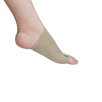 jeans with sneakers 2023