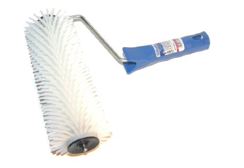Hand Spiked Aeration Roller 230mm x 85mm. Plastic Handle (1694)