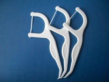 720 Dental Floss Picks With Fluoride Thread (WHOLESALE BULK 12 PACK OF 60 PICKS)