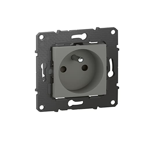 BTicino - 16A high power outlet with automatic terminal connection - Cloud finish