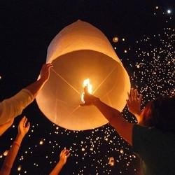 Leegoal 7 Pcs Sky Lanterns - Assorted Colors