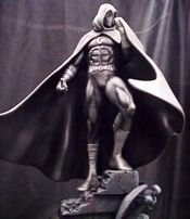 Moon-Knight-Statue-Metallic-Gray-Variant-by-Bowen-Designs