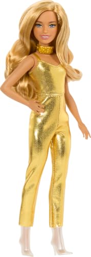 - Bambola Fashionistas n. 222, silhouette petite con capelli biondi ondulati, accessori dorati e tuta alla moda, da collezione per il 65° anniversario, giocattolo per bambini, 3+ anni, HRH19