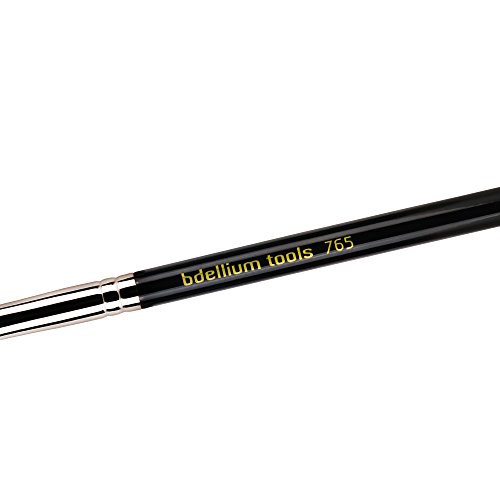 Bdellium Tools Maestro Series Small Angled Shader Brush, Black