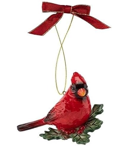Vintage Spode Christmas Tree in a scalloped wreath red bow