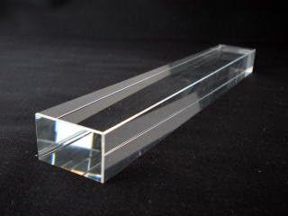 クリスタルガラス文鎮 角33cm 文鎮 文房具 オフィス用品 Amazon