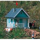Piko G Scale Model Train Buildings - Cousin Jane's Farmhouse - 62249
