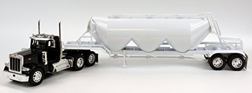 1:32 Scale Peterbilt 379 Pneumatic Trailer