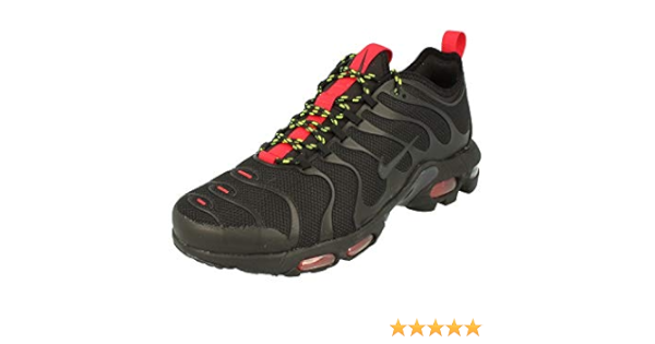 nike blends black  and  red for the air max plus tn ultra black/anthracite