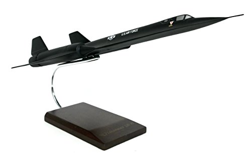 Mastercraft Collection Lockheed SR-71A Blackbird Mach 3+ USAF Air Force NASA Strategic Reconnaissance Aircraft Jet Supersonic Aircraft Model Scale: 1/72 - Thumbnail 5