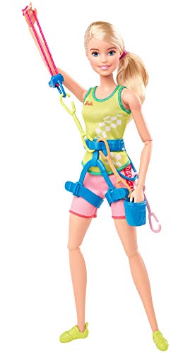 Barbie GJL75 - Olympische Sommerspiele Tokyo 2020 Kletterin Puppe mit Outfit, Tokyo 2020-Jacke, Medaille, Klettergurt und Karabinerhaken, Spielzeug für Kinder ab 3 Jahren