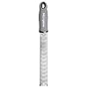 Microplane Zester rasp in Grijs voor citrusvruchten, harde kaas, gember, chocolade, nootmuskaat en truffel met fijn…