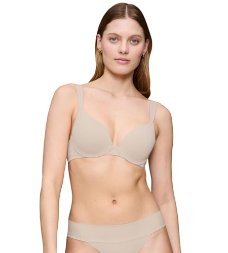 Triumph Body Make-Up Illusion WP02 Nude Beige, Beige, 90D