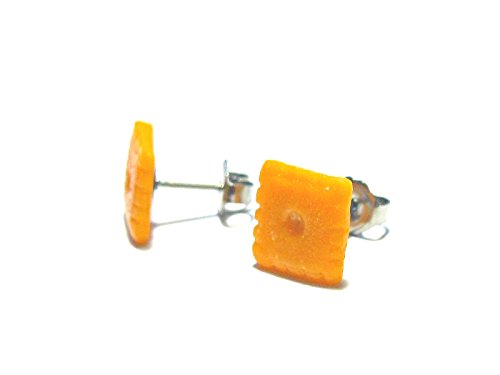 Cheese Cracker Stud Earrings - Tiny Food Jewelry - Thumbnail 5