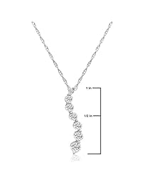 AGS Collar con dije de diamante TW Journey de ½ quilate, en oro de 10 quilates