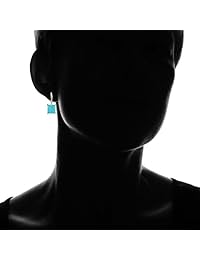 Pendientes de plata de ley con gema de imitación o madreperla cuadrada.