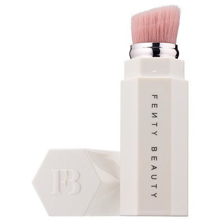 Fenty beauty by rihanna portable highlighter brush 140