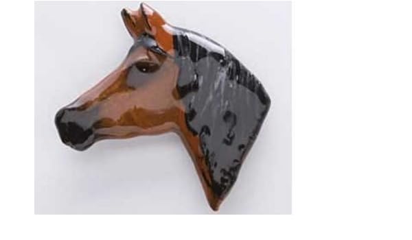 de la cabeza de caballo pintado de color negro y marrón~~del imán ...