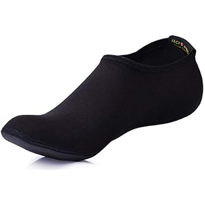 JACKSHIBO Schwimmschuhe Damen Barfussschuhe Barfußschuhe Herren Badeschuhe Wasserschuhe Strandschuhe Surfschuhe Aquaschuhe. Schwarz 37/38 EU M 3 Schnorchelmasken Obermaterial: 92% Polyester/8% Elastan, flexibel
Innenmaterial: Polyester,Schnell trocknen
Sohle: 31% Neopren/69% Gummi, Anti-Rutsch