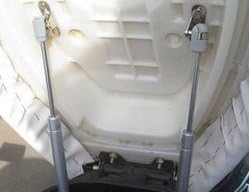 Amazon Co Jp シート ダンパー 汎用 メットイン 開閉 に 便利 原付 スクーター Advatage シグナス X Pcx リード などにも 作業用に軍手付き スポーツ アウトドア